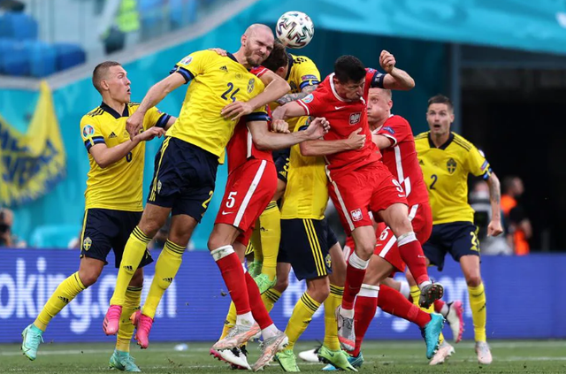 波兰队绝杀瑞典队,马龙统治全场 波兰队绝杀瑞典队,马龙统治全场