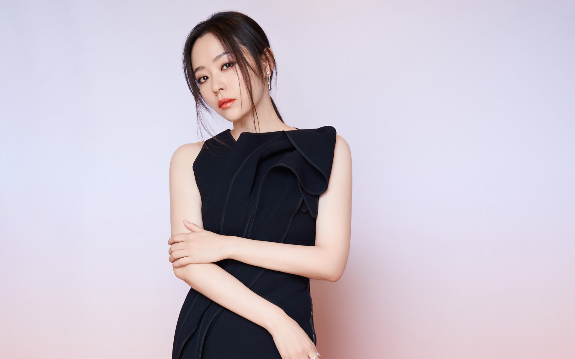 两种战场,同一种征服