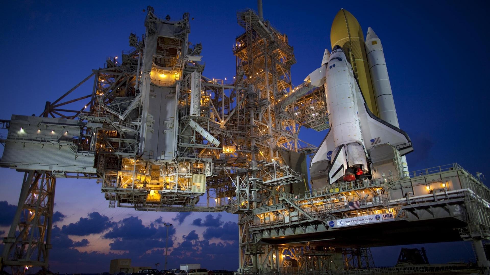 巨兽之战，广厦队对阵独行侠，爱德华兹三分雨摧毁防线