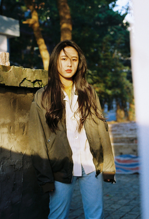 我为你构思了四个不同风格的标题,分别侧重于戏剧张力、战术深度、技术细节和人物故事